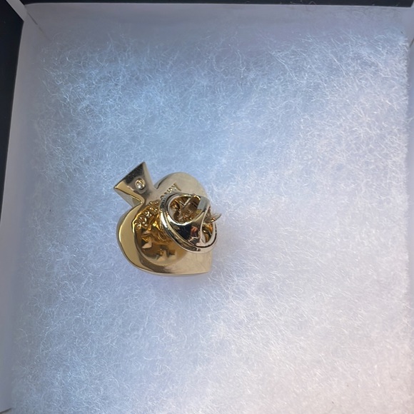 Kate Spade birthday pin new in box plus gift - Picture 2 of 4